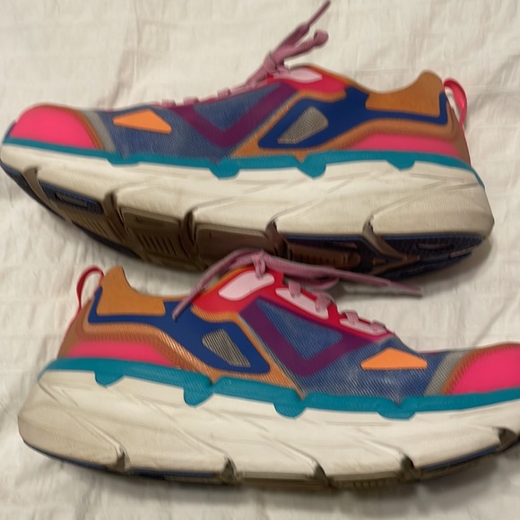 Sketcher’s GoRun Sneakers - Picture 4 of 4